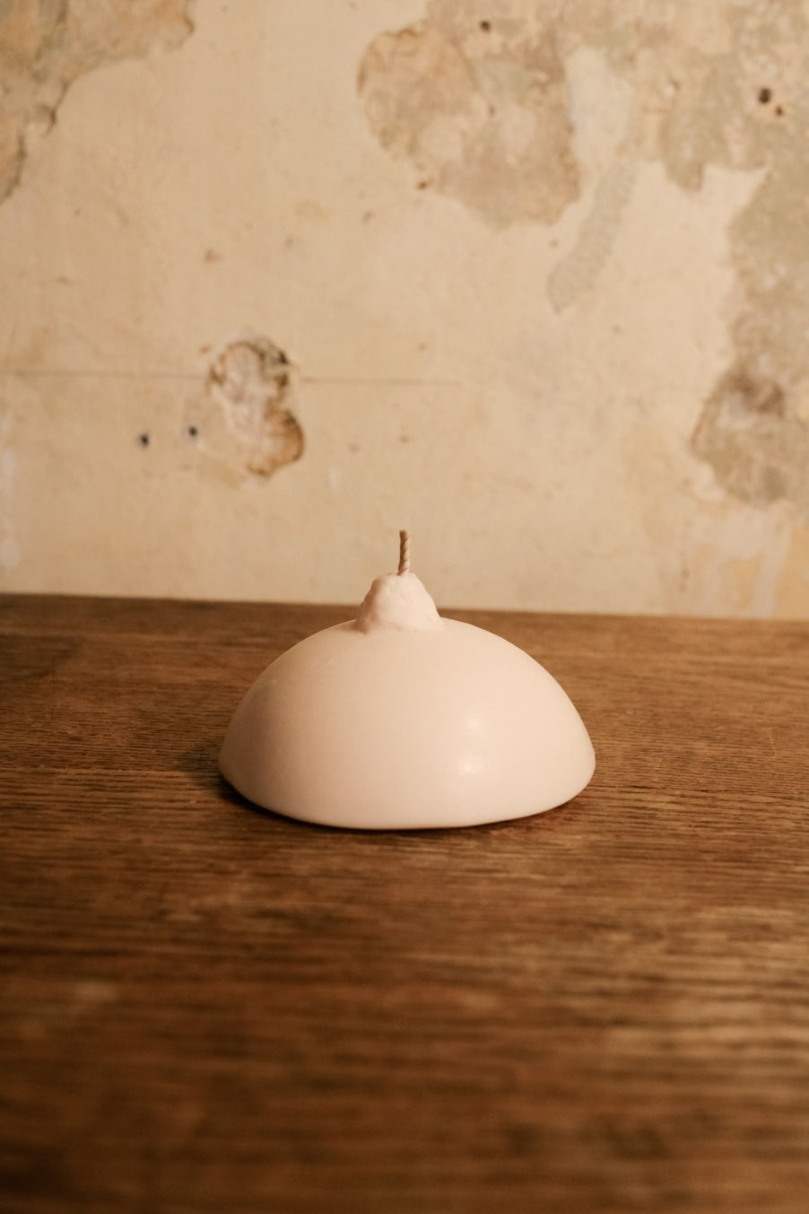 bougie en cire végétale artisanale en forme de sein 